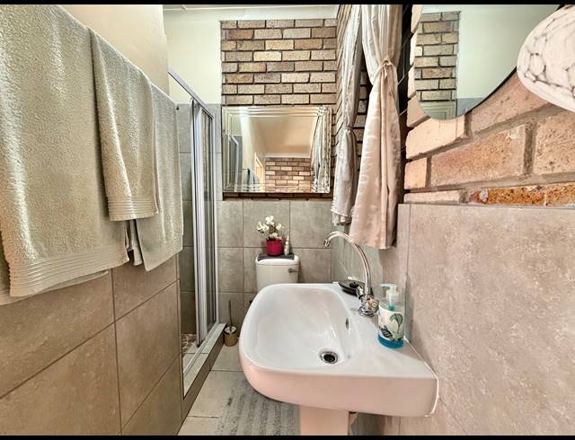 4 BEDROOM HOUSE FOR SALE IN KABELJAUWS